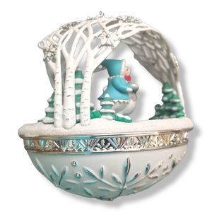 Hallmark Ornament 2018 CLUB Winter Wonderland